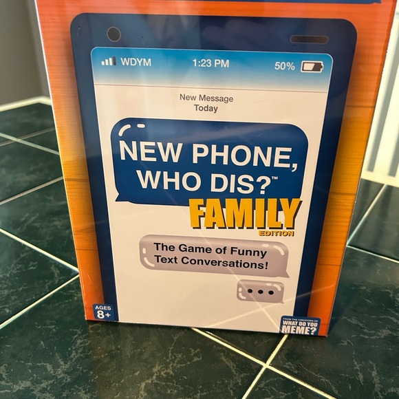 BRAND NEW SEALED FAMILY CARD GAME - NEW PHONE, WHO DIS? FAMILY EDITION - Picture 1 of 6
